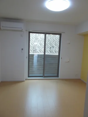 のマンスリーマンション・ウィークリーマンション「メゾン　秋桜 102・洋室(No.1281835)」メイン画像