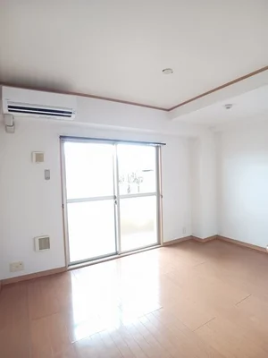 のマンスリーマンション・ウィークリーマンション「メゾン　アウローラ 106・洋室(No.1282073)」メイン画像