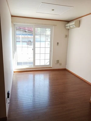 のマンスリーマンション・ウィークリーマンション「シャローン・ソーヌ 203・洋室(No.1282349)」メイン画像