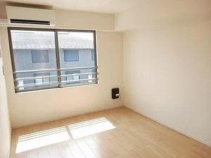 のマンスリーマンション・ウィークリーマンション「ボヌール梅田　Ⅱ 203・洋室(No.1282429)」メイン画像