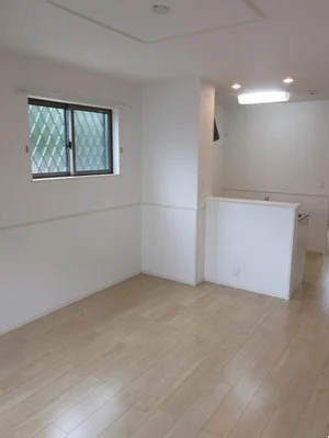 のマンスリーマンション・ウィークリーマンション「Ｅ　ＳＴＡＧＥ　Ⅰ 101・洋室(No.1282572)」メイン画像