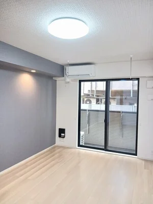 三重県の大東建託リーシング株式会社のマンスリーマンション・ウィークリーマンション「ヒカルサ四日市中部ウエスト 102・洋室(No.1282613)」メイン画像