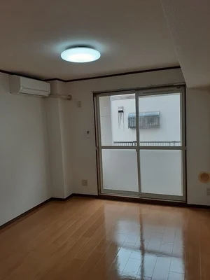 のマンスリーマンション・ウィークリーマンション「シャトー・アムール 101・洋室(No.1282617)」メイン画像