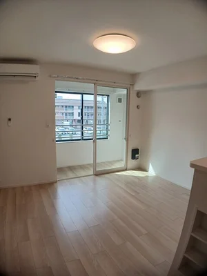 岡山市南区のマンスリーマンション・ウィークリーマンション「ｇｌｉｓｔｅｎ　ｃｏｕｒｔ 205・洋室(No.1282726)」メイン画像