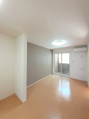 のマンスリーマンション・ウィークリーマンション「エアル屋島 102・洋室(No.1282731)」メイン画像