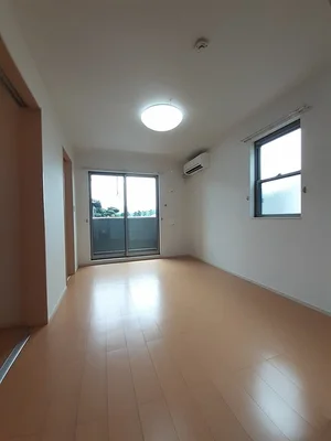 のマンスリーマンション・ウィークリーマンション「サーンク　アルブル 106・洋室(No.1282875)」メイン画像