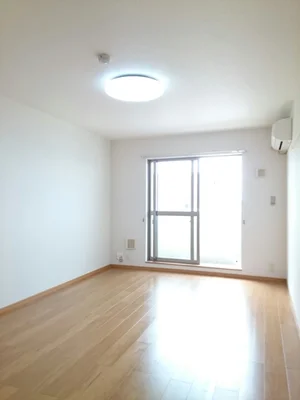 のマンスリーマンション・ウィークリーマンション「Ｇｏｌｄ　Ｍ　Ｋａｍｏ 302・洋室(No.1282951)」メイン画像