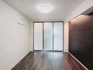 のマンスリーマンション・ウィークリーマンション「ファイン高砂 103・洋室(No.1283000)」メイン画像