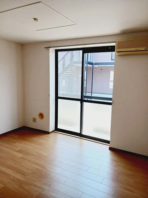 のマンスリーマンション・ウィークリーマンション「ベアーフィールドⅡ 103・洋室(No.1283044)」メイン画像