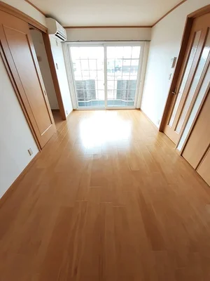 のマンスリーマンション・ウィークリーマンション「セラサス・ヴィラＢ 102・洋室(No.1283103)」メイン画像