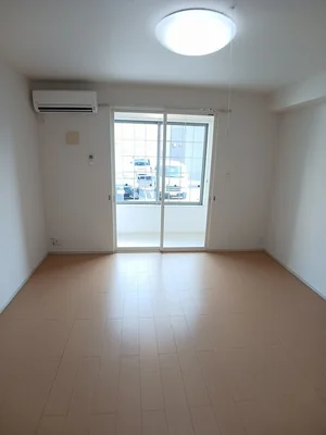 のマンスリーマンション・ウィークリーマンション「カーサ・ミニヨン 102・洋室(No.1283114)」メイン画像