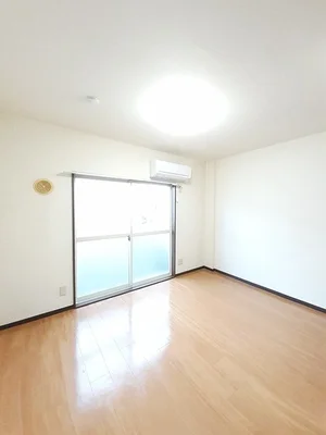 のマンスリーマンション・ウィークリーマンション「カーザ・モラエス 203・洋室(No.1283165)」メイン画像