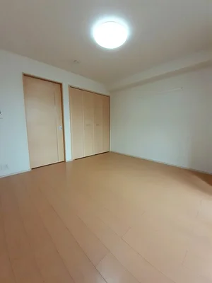 小松市のマンスリーマンション・ウィークリーマンション「オヌール 103・洋室(No.1283351)」メイン画像