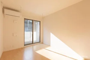 のマンスリーマンション・ウィークリーマンション「トロワ　エスポワール 103・洋室(No.1283395)」メイン画像