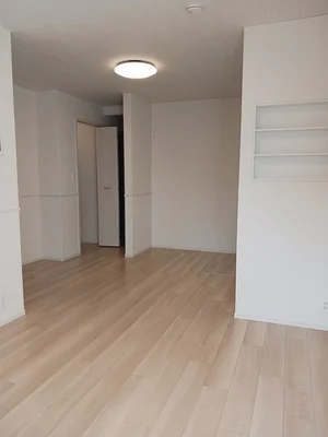 のマンスリーマンション・ウィークリーマンション「ホワイトルーム恩地 102・洋室(No.1283456)」メイン画像