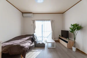 山梨県のマンスリーマンション・ウィークリーマンション「コンビニ徒歩2分✨駐車場広々！家具家電完備✨TM86 101(No.1283741)」メイン画像