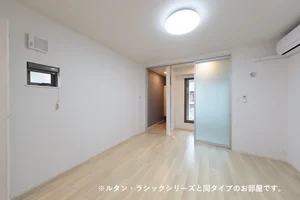 山梨英和大学周辺のマンスリーマンション・ウィークリーマンション「ヒカルサ　甲府城東 108・洋室(No.1283867)」メイン画像