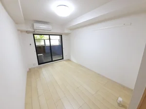 のマンスリーマンション・ウィークリーマンション「ＰＡＴＩＯ　ｄｅ．神泉苑 103・洋室(No.1283988)」メイン画像