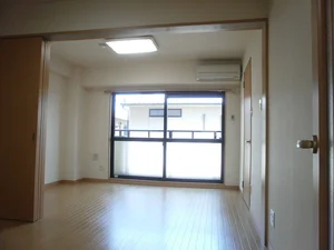 奈良県のマンスリーマンション・ウィークリーマンション「アンソレイエ　（前裁町） 207・洋室(No.1284007)」メイン画像