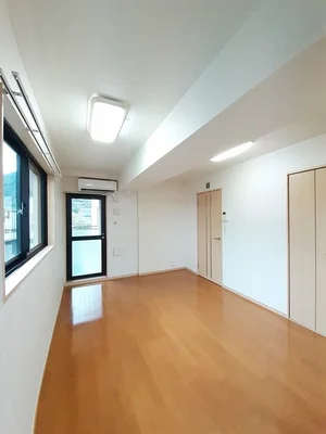 香川県のマンスリーマンション・ウィークリーマンション「シャンス栗林公園 401・洋室(No.1284029)」メイン画像