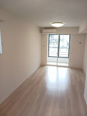 のマンスリーマンション・ウィークリーマンション「リベルタ７１　Ⅰ 103・洋室(No.1284049)」メイン画像