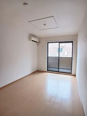 のマンスリーマンション・ウィークリーマンション「ルミナリエ　請石 103・洋室(No.1284113)」メイン画像