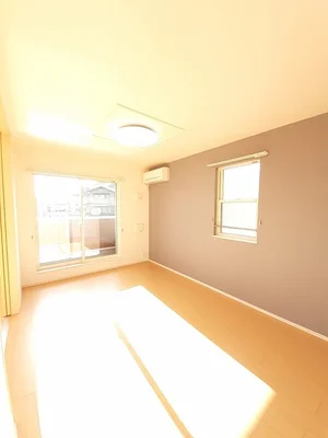 のマンスリーマンション・ウィークリーマンション「ラ・ルナ　Ⅲ 201・洋室(No.1284147)」メイン画像