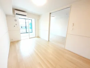 のマンスリーマンション・ウィークリーマンション「アイメニーエヌケー　Ⅵ 102・洋室(No.1284158)」メイン画像