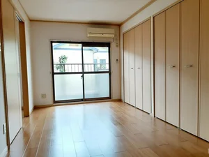 のマンスリーマンション・ウィークリーマンション「サンパーク勝川 105・洋室(No.1284398)」メイン画像