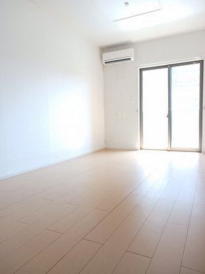 のマンスリーマンション・ウィークリーマンション「藍らんどこくふＢ 103・洋室(No.1284405)」メイン画像
