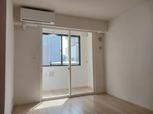 山梨県のマンスリーマンション・ウィークリーマンション「カーサ　フェリーチェ 103・洋室(No.1284751)」メイン画像