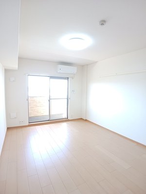 のマンスリーマンション・ウィークリーマンション「インヴィテ・ボヌ－ルⅠ番館 302・洋室(No.1284842)」メイン画像