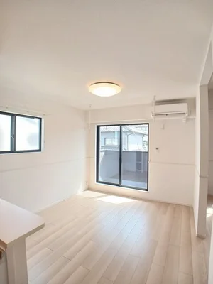 のマンスリーマンション・ウィークリーマンション「ＳＥＲＡＶＥＥ　林 203・洋室(No.1284879)」メイン画像