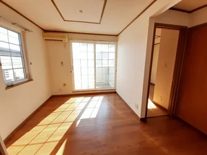 のマンスリーマンション・ウィークリーマンション「ソレアード・ホソヤ　Ｂ 202・洋室(No.1285093)」メイン画像