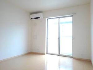 のマンスリーマンション・ウィークリーマンション「サンガーデン和泉　参番館 201・洋室(No.1285618)」メイン画像