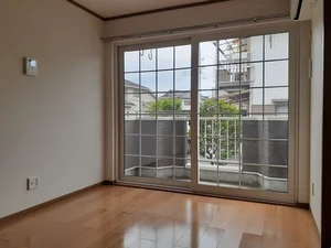 のマンスリーマンション・ウィークリーマンション「アメニティ－ガ－デンＢ 101・洋室(No.1285659)」メイン画像