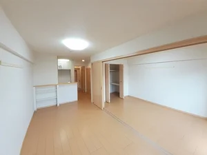 沖縄県のマンスリーマンション・ウィークリーマンション「シュガーホーム 102・洋室(No.1285701)」メイン画像