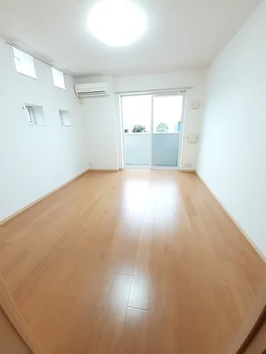 のマンスリーマンション・ウィークリーマンション「エレガンテ・フィオーレ　Ａ 201・洋室(No.1285908)」メイン画像