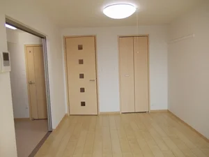 のマンスリーマンション・ウィークリーマンション「ナオパウム 207・洋室(No.1286036)」メイン画像