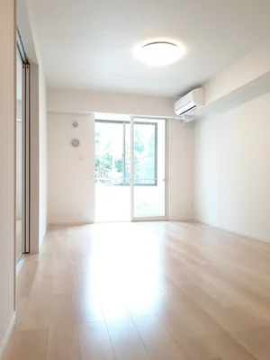 のマンスリーマンション・ウィークリーマンション「アーバー春山 102・洋室(No.1286071)」メイン画像