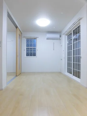 のマンスリーマンション・ウィークリーマンション「ヴィクトリア 103・洋室(No.1286120)」メイン画像