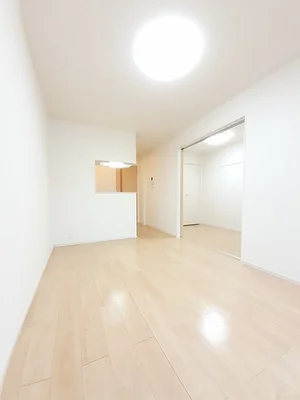 のマンスリーマンション・ウィークリーマンション「ラ・ルーチェⅠ 102・洋室(No.1286205)」メイン画像