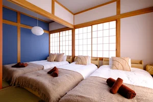 のマンスリーマンション・ウィークリーマンション「【無料Wi-Fi / 最大8名の広々快適】ボードゲームハウス東京 戸建て(No.1286305)」メイン画像