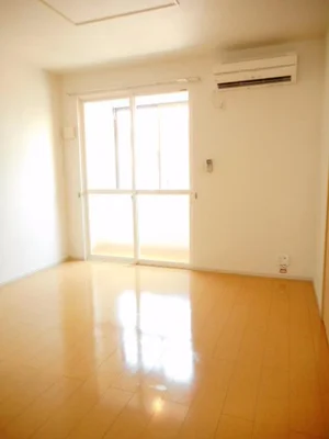 のマンスリーマンション・ウィークリーマンション「シェーネーアゼリア　Ⅱ 103・洋室(No.1286684)」メイン画像