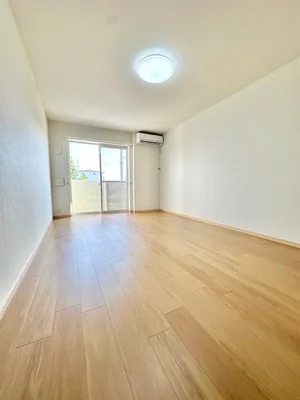 関西外国語大学短期大学部周辺のマンスリーマンション・ウィークリーマンション「カーサ・グアリート 202・洋室(No.1286839)」メイン画像