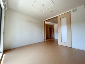 佐賀県のマンスリーマンション・ウィークリーマンション「リバーサイド東唐津Ａ 103・洋室(No.1287098)」メイン画像