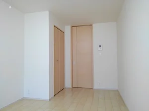 のマンスリーマンション・ウィークリーマンション「ラッフィナート　ドゥーエ 108・洋室(No.1287259)」メイン画像