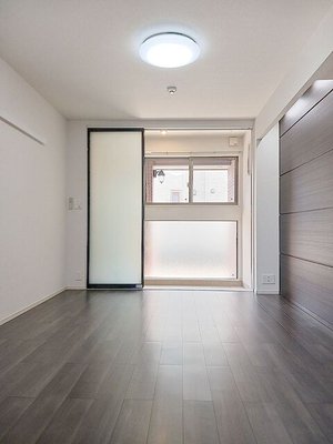 のマンスリーマンション・ウィークリーマンション「ソレイユ草薙Ⅱ 105・洋室(No.1287263)」メイン画像