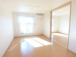 のマンスリーマンション・ウィークリーマンション「ノイ・シェーネ 205・洋室(No.1287291)」メイン画像