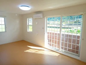 愛媛県のマンスリーマンション・ウィークリーマンション「ウージーⅡ 101・洋室(No.1287318)」メイン画像